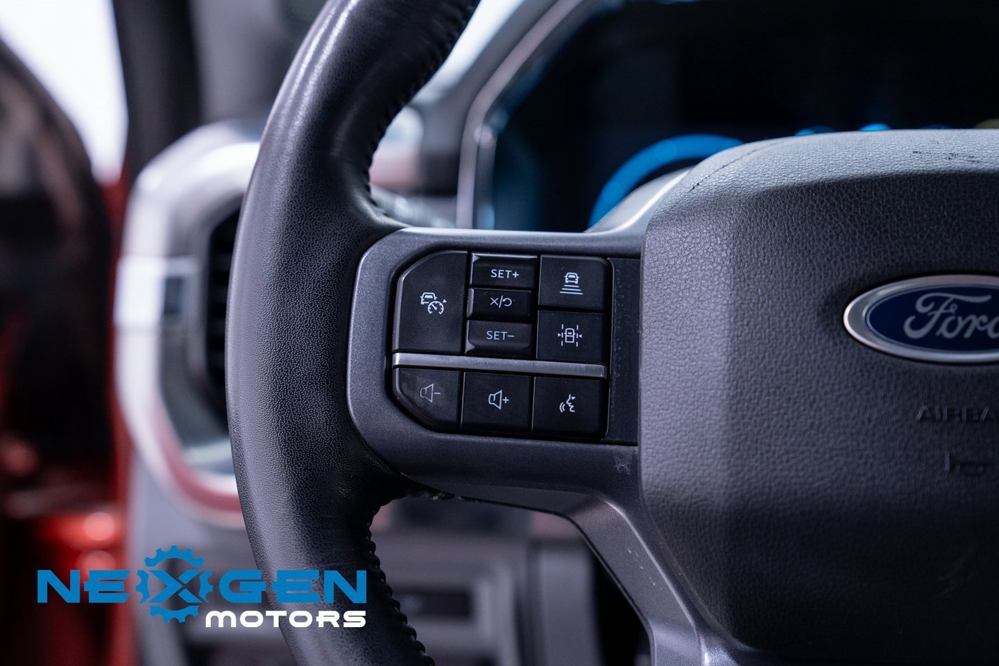 Used 2023 Ford F150 Lariat w/ Trailer Tow Package image 19