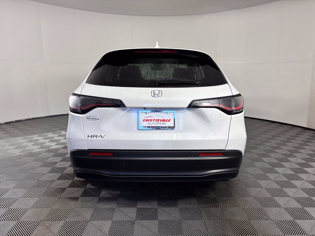 Used 2027 Honda HR-V LX image 11
