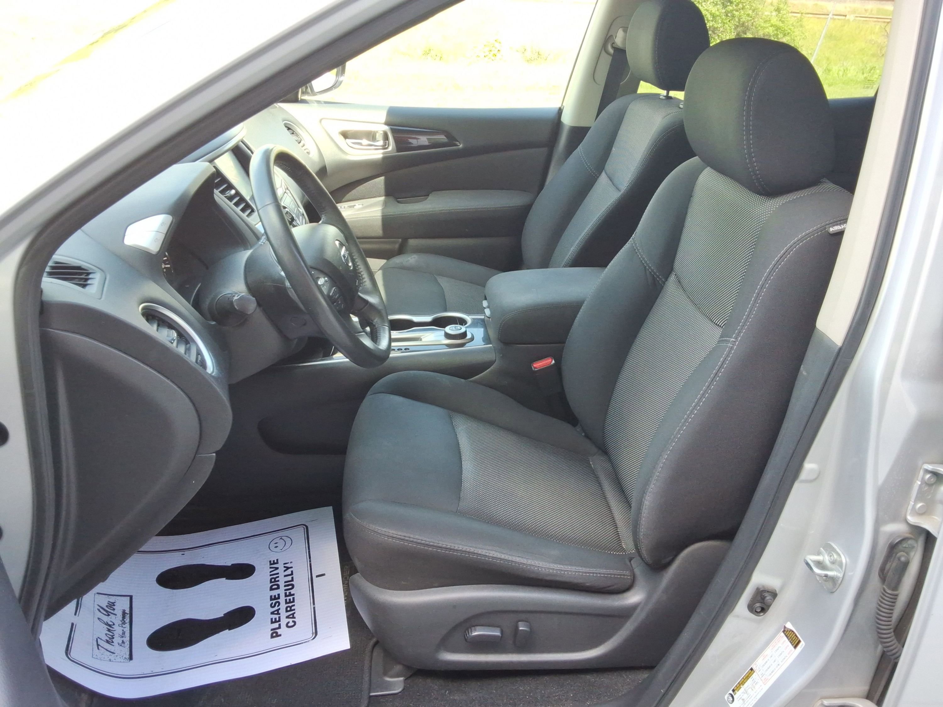 Used 2017 Nissan Pathfinder SV AWD/4WD image 26