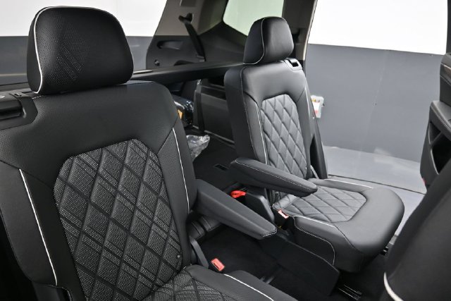 New 2026 Volkswagen Atlas SEL Premium R-Line AWD/4WD image 16