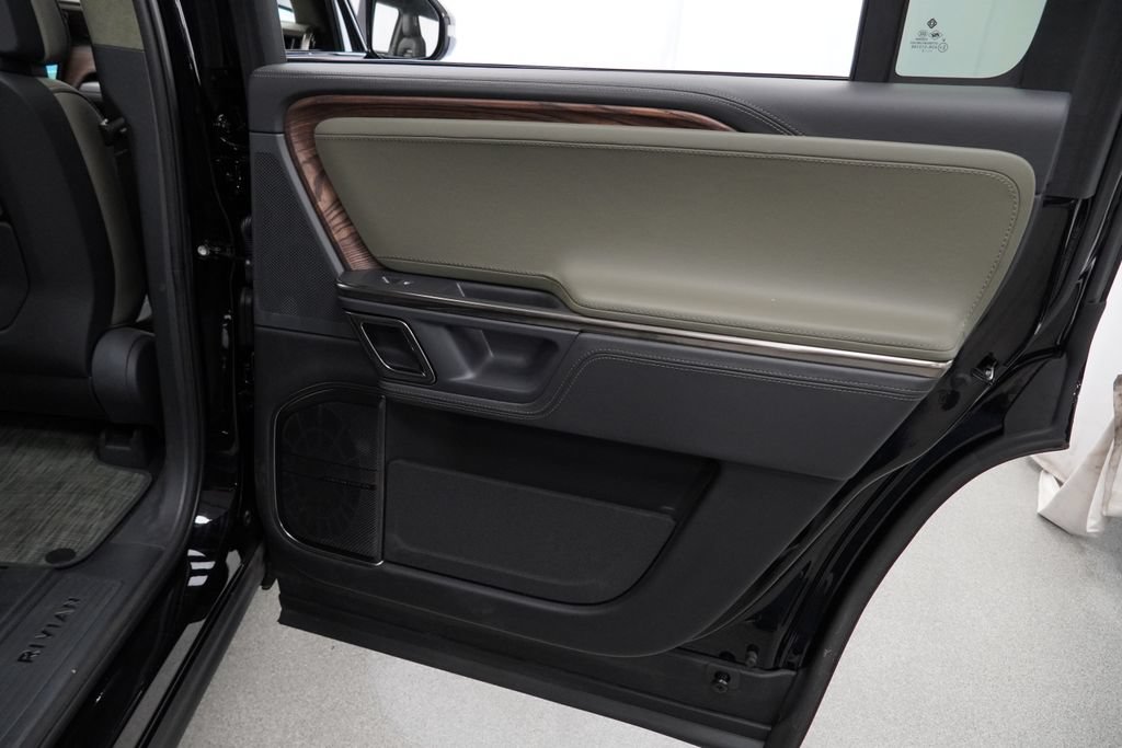 Used 2023 Rivian R1S Launch Edition AWD/4WD image 45