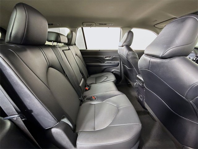 Used 2024 Toyota Grand Highlander XLE image 28