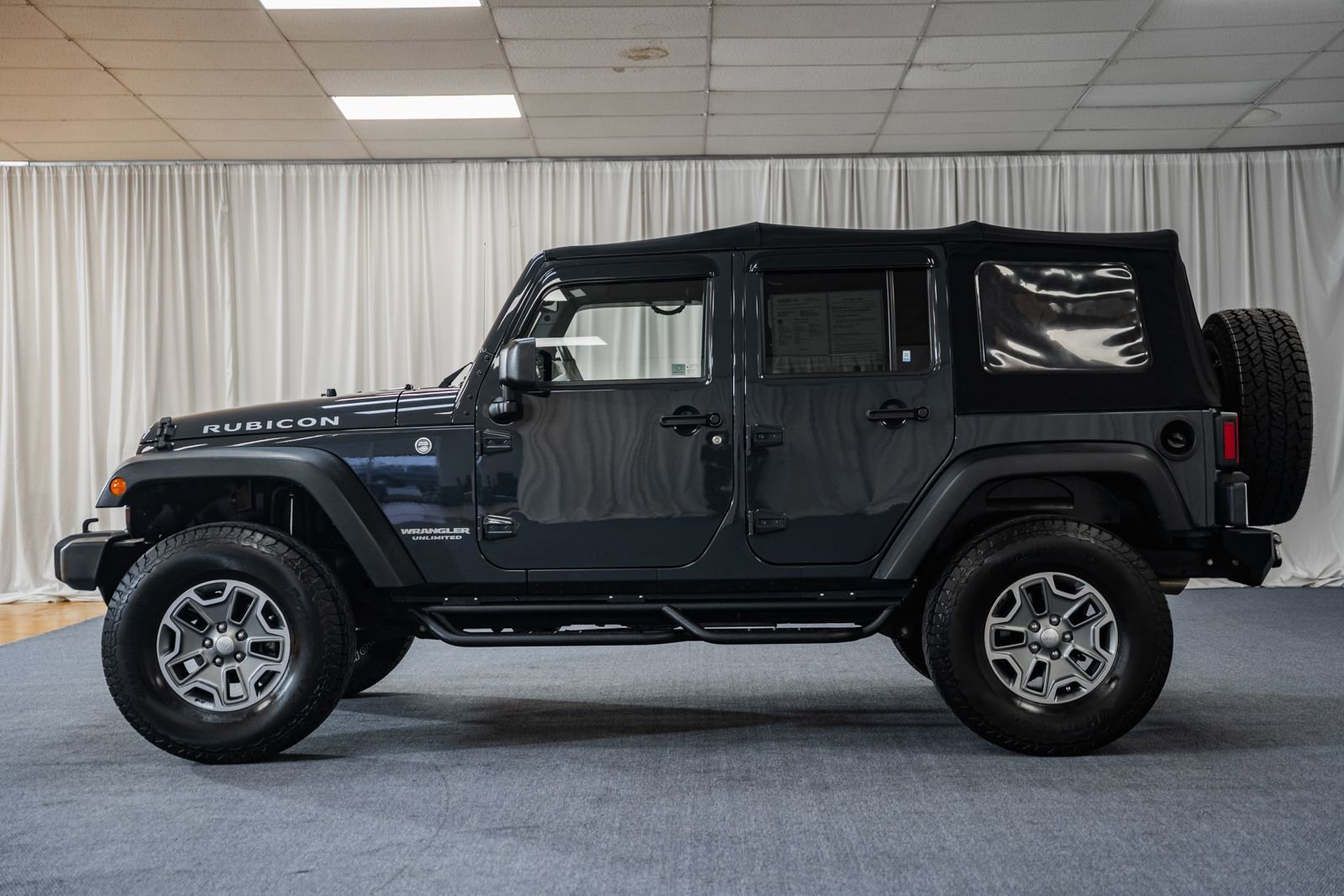 Used 2017 Jeep Wrangler Unlimited Rubicon w/ Connectivity Group image 5