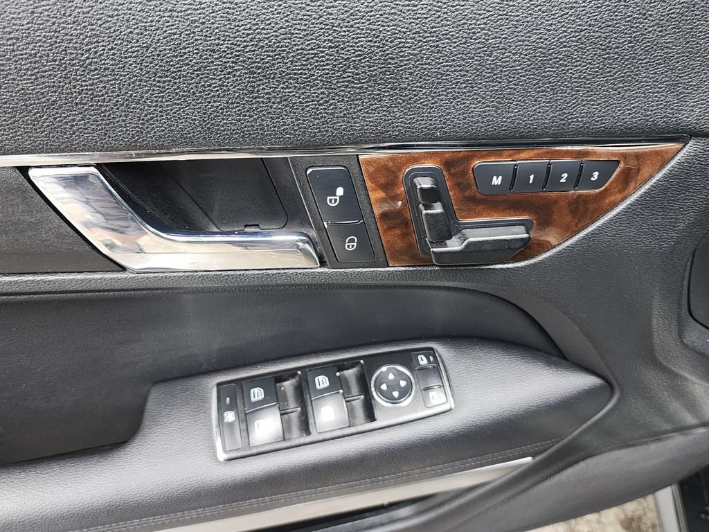 Used 2010 Mercedes-Benz E 550 Coupe image 10