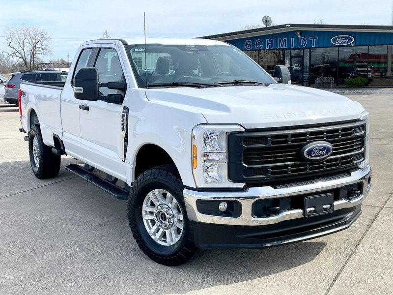 Used 2024 Ford F250 XL w/ FX4 Off-Road Package image 2