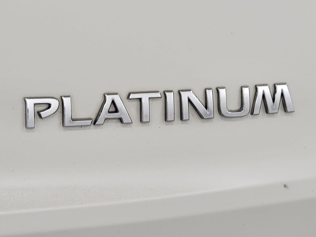 Used 2021 Nissan Rogue Platinum FWD image 10