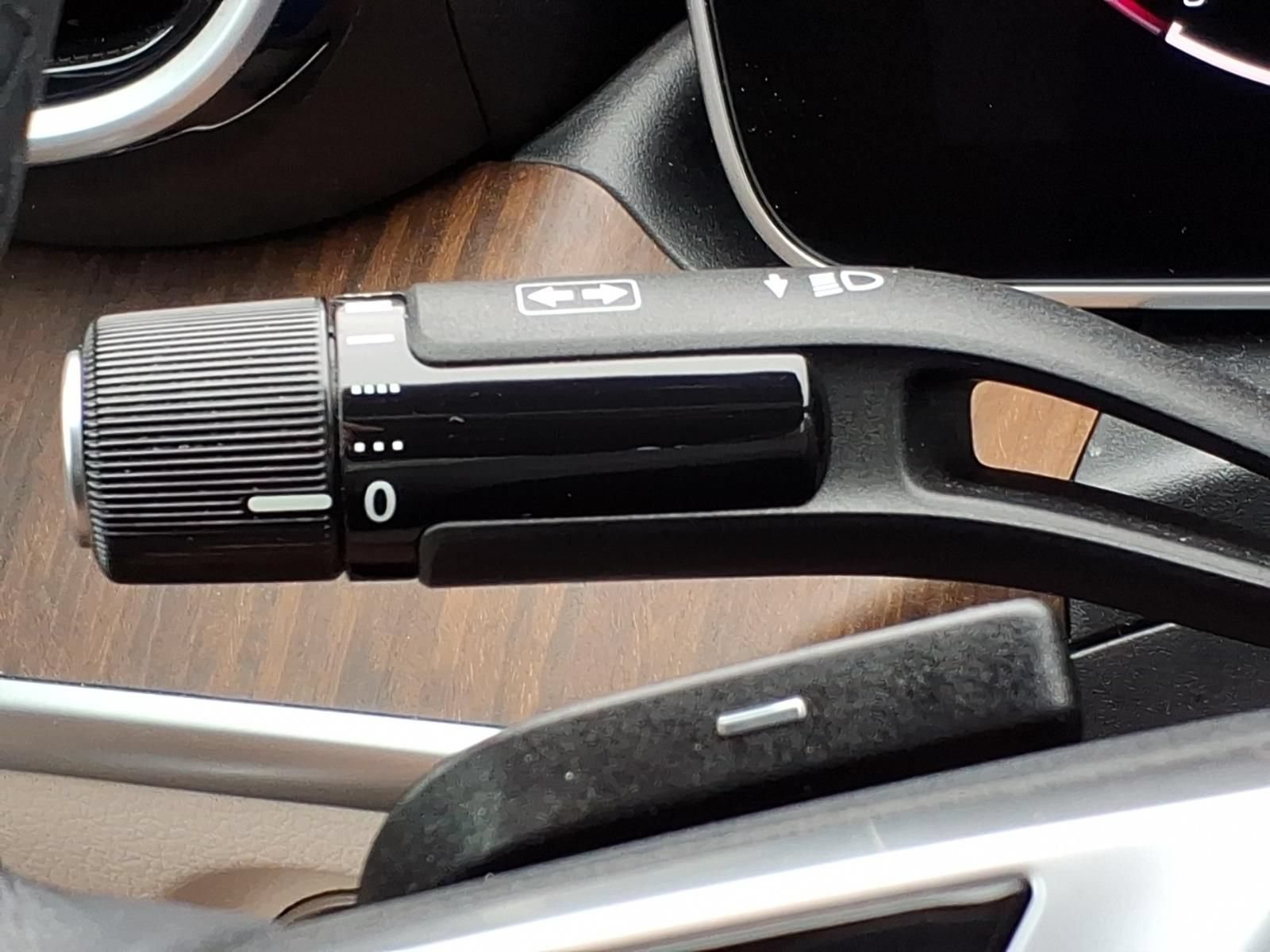 Used 2025 Mercedes-Benz C 300 4MATIC Sedan image 25