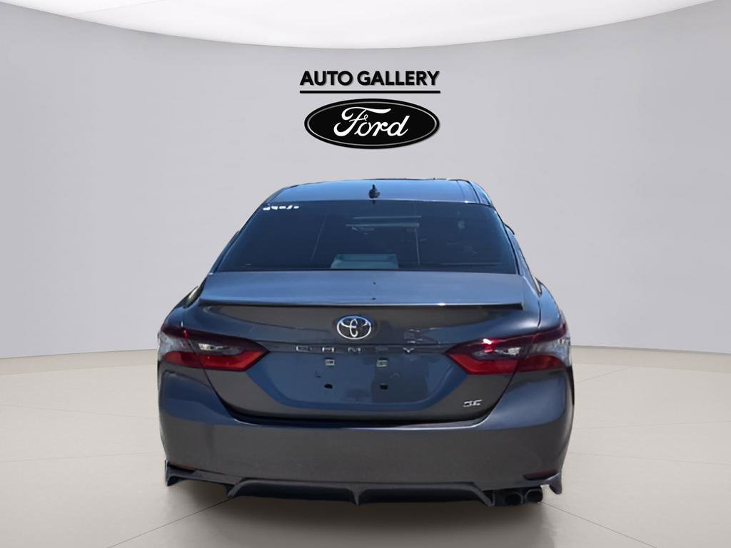 Used 2024 Toyota Camry SE FWD image 3