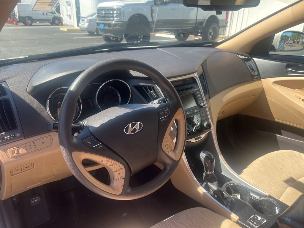 Used 2014 Hyundai Sonata GLS w/ Popular Equipment Group 2 image 9