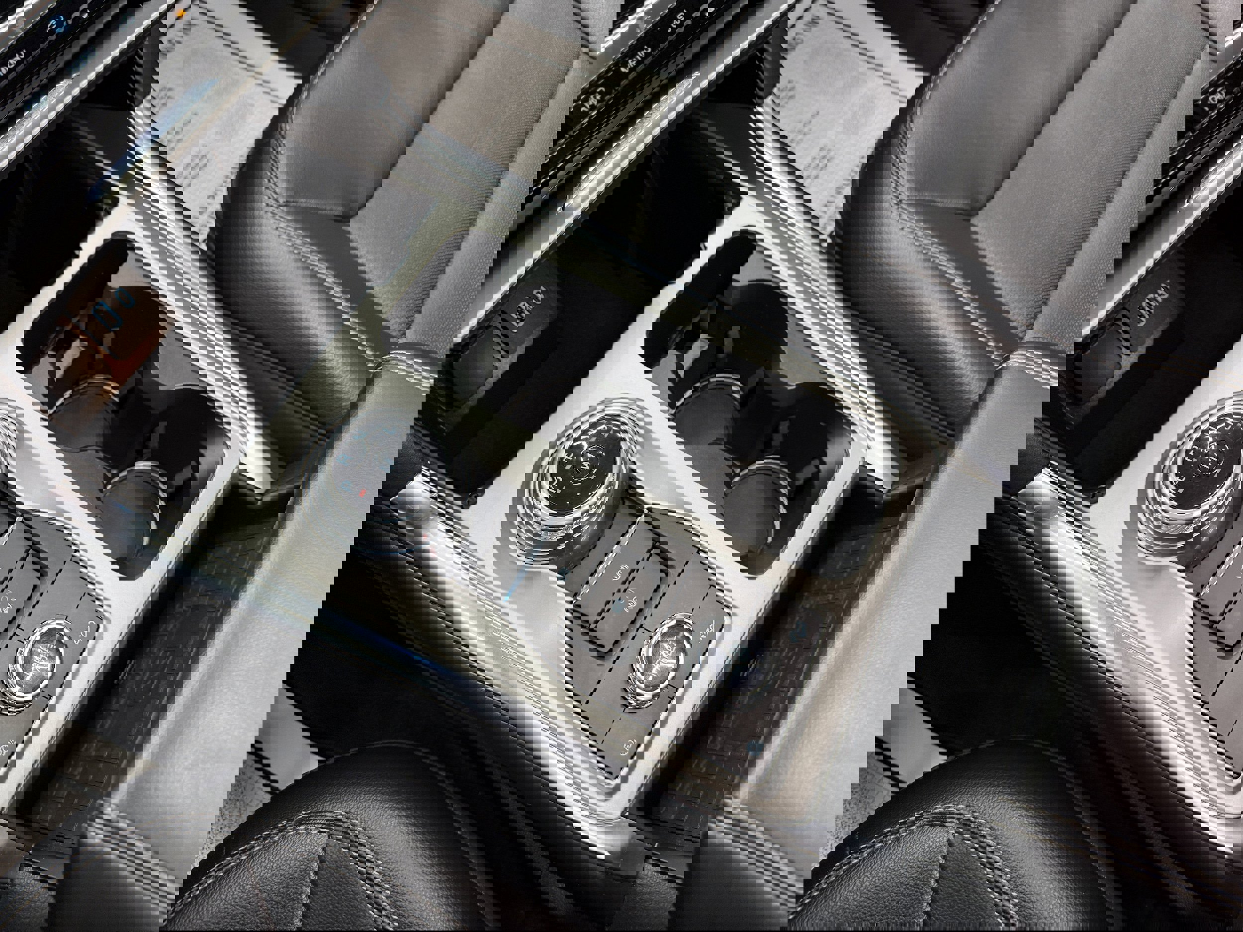 Used 2021 Ford Explorer Limited w/ Class III Trailer Tow Package image 20