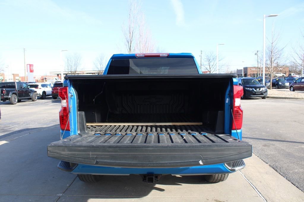 Used 2022 Chevrolet Silverado 1500 Custom w/ LPO, Dark Essentials Package image 10