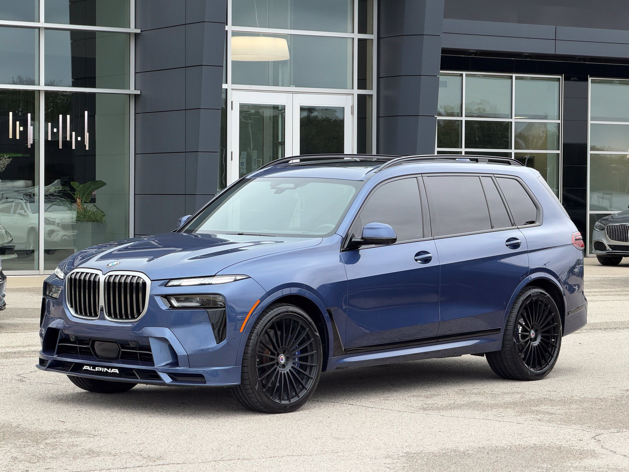 Used 2025 BMW ALPINA XB7 AWD/4WD image 1