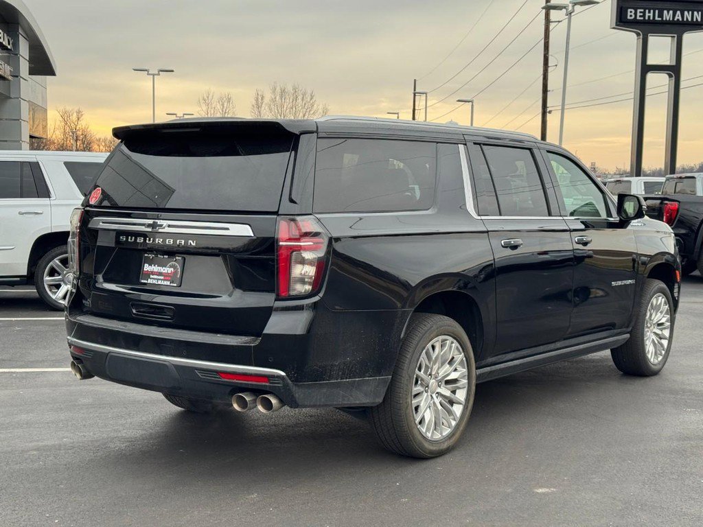Used 2024 Chevrolet Suburban High Country image 4