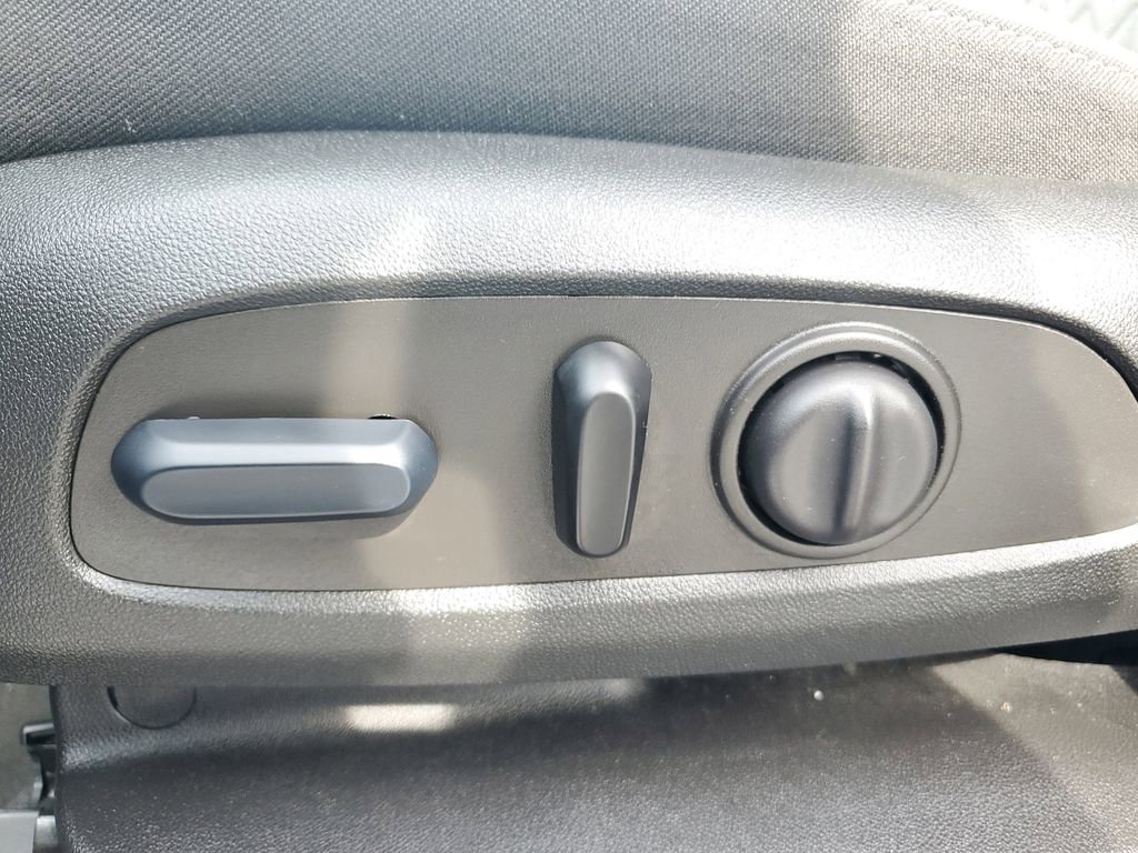 Used 2024 Chevrolet Equinox LS w/ LS Convenience Package image 20