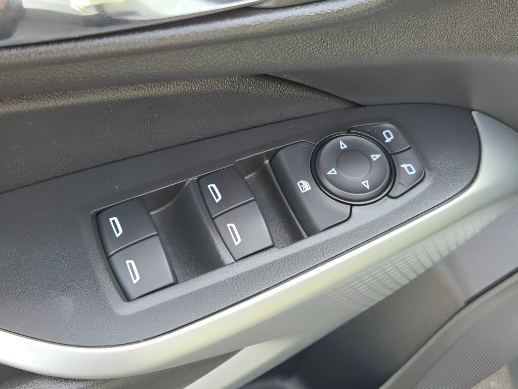 Certified 2024 Chevrolet Trax LS FWD image 23