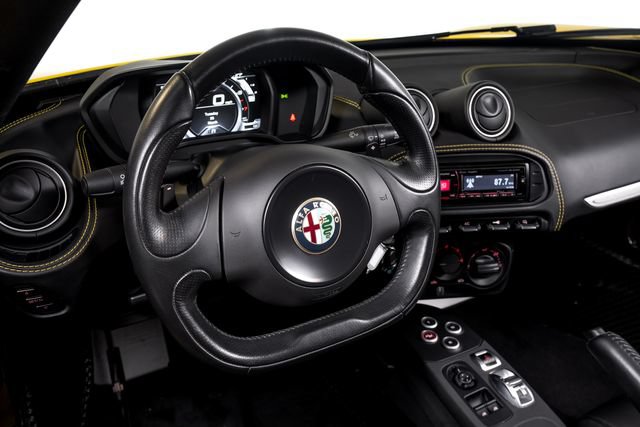 Used 2016 Alfa Romeo 4C Spider w/ Spider Track Package 4 RWD image 27