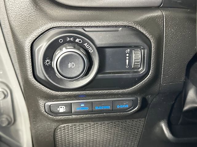 Used 2023 Jeep Wrangler Unlimited w/ Cold Weather Group image 19