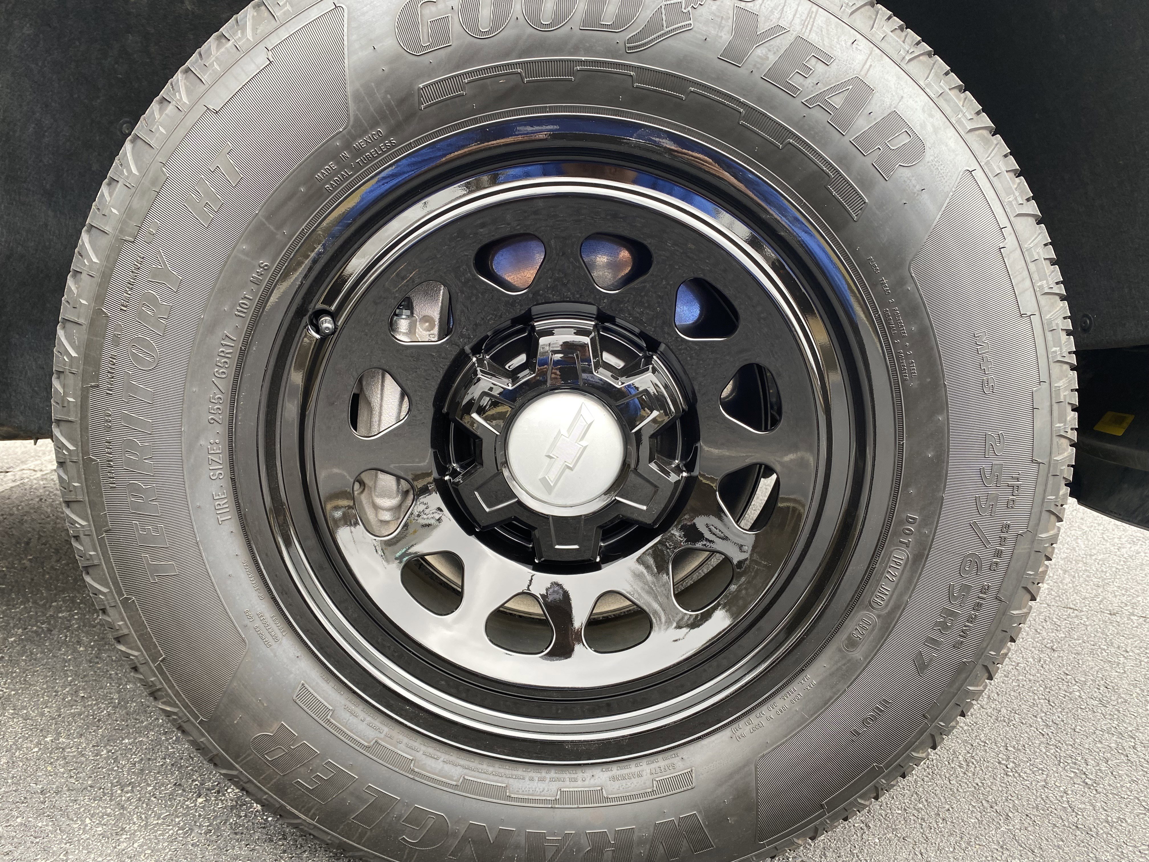 Used 2025 Chevrolet Colorado W/T w/ WT Convenience Package II image 13