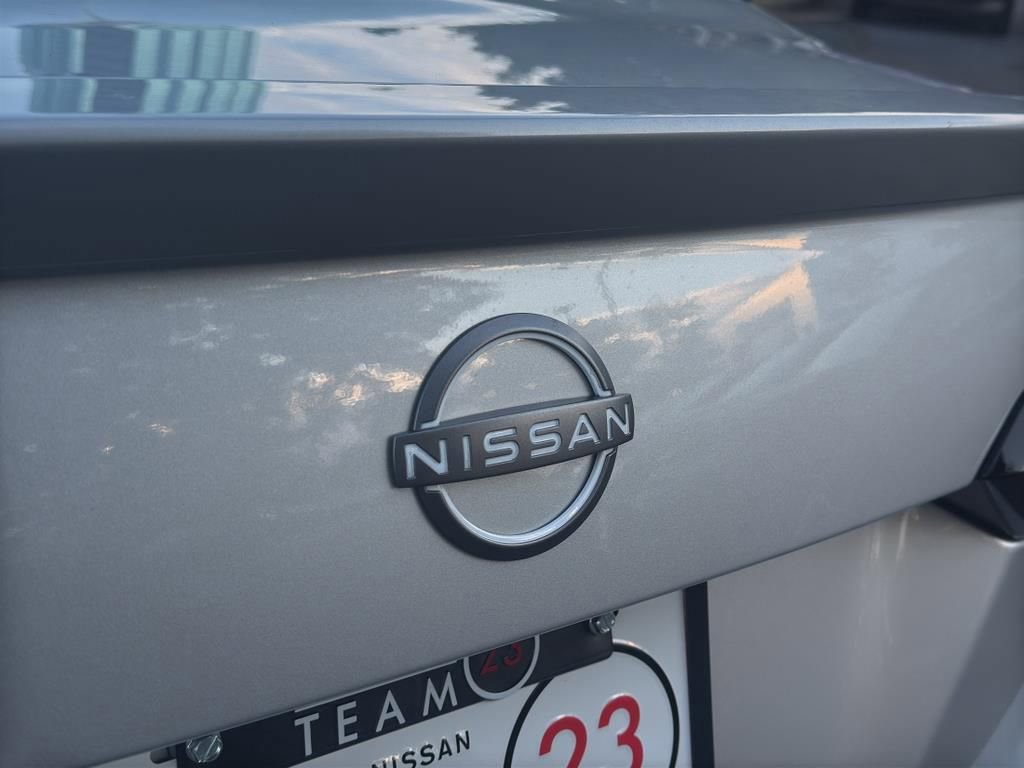 New 2025 Nissan Versa SR image 13