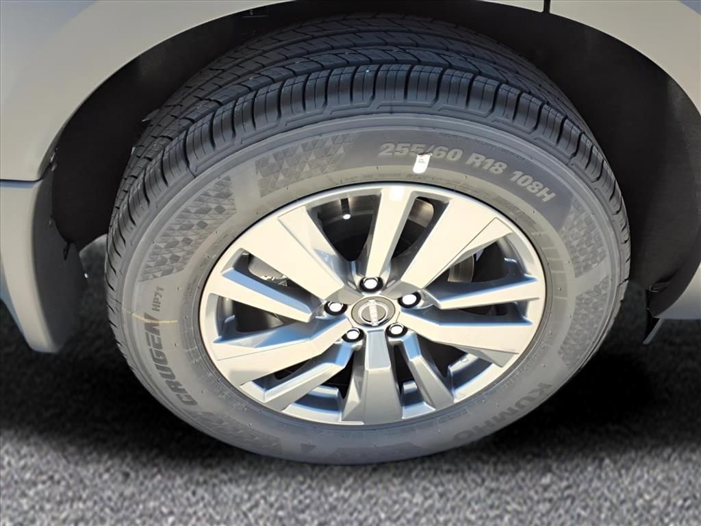 New 2025 Nissan Pathfinder SV image 9