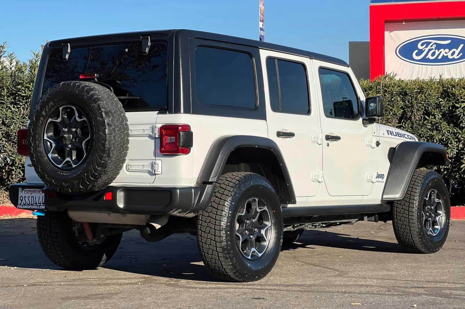 Used 2023 Jeep Wrangler Unlimited Rubicon 4xe image 2