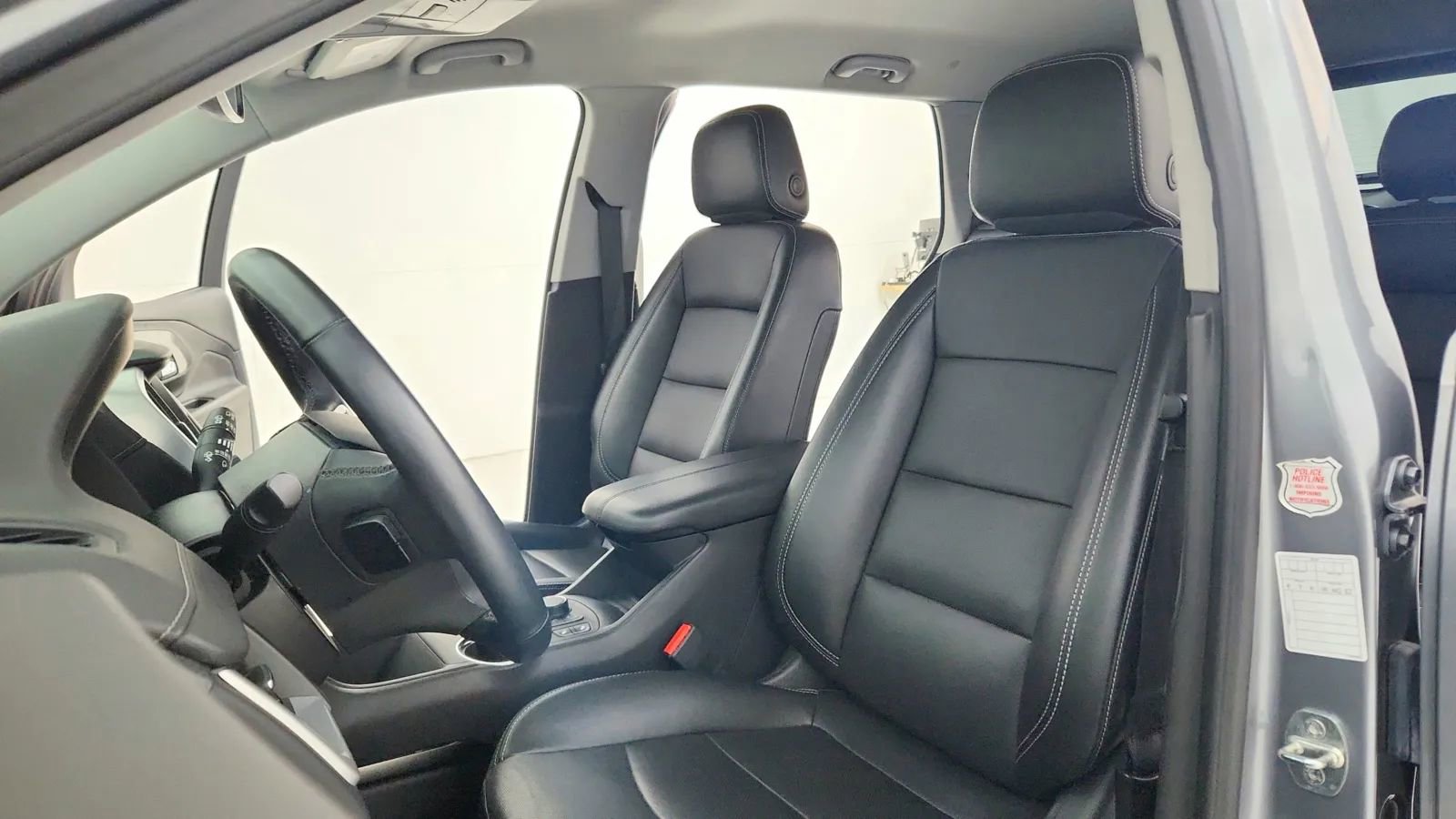 Used 2023 GMC Terrain SLT image 53