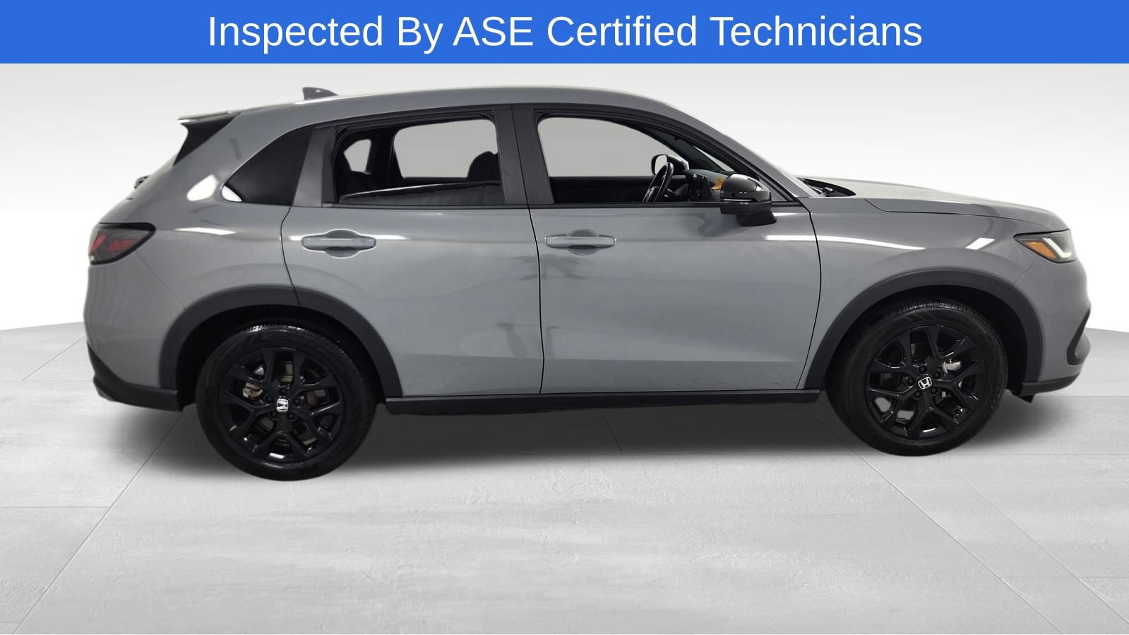 Used 2024 Honda HR-V Sport image 2