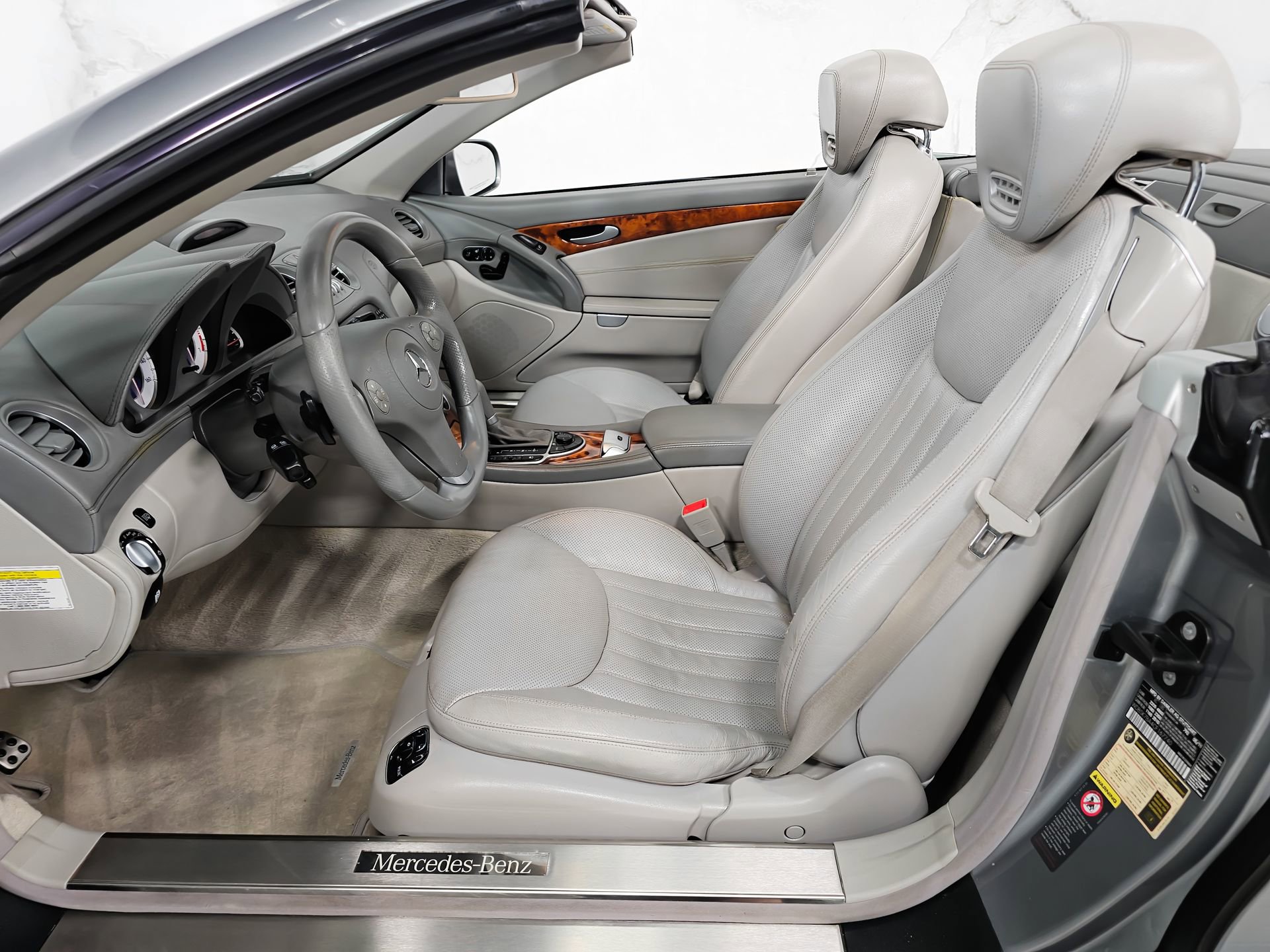 Used 2012 Mercedes-Benz SL 550 image 30