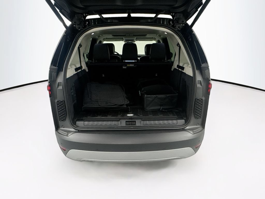 New 2026 Land Rover Discovery S AWD/4WD image 26