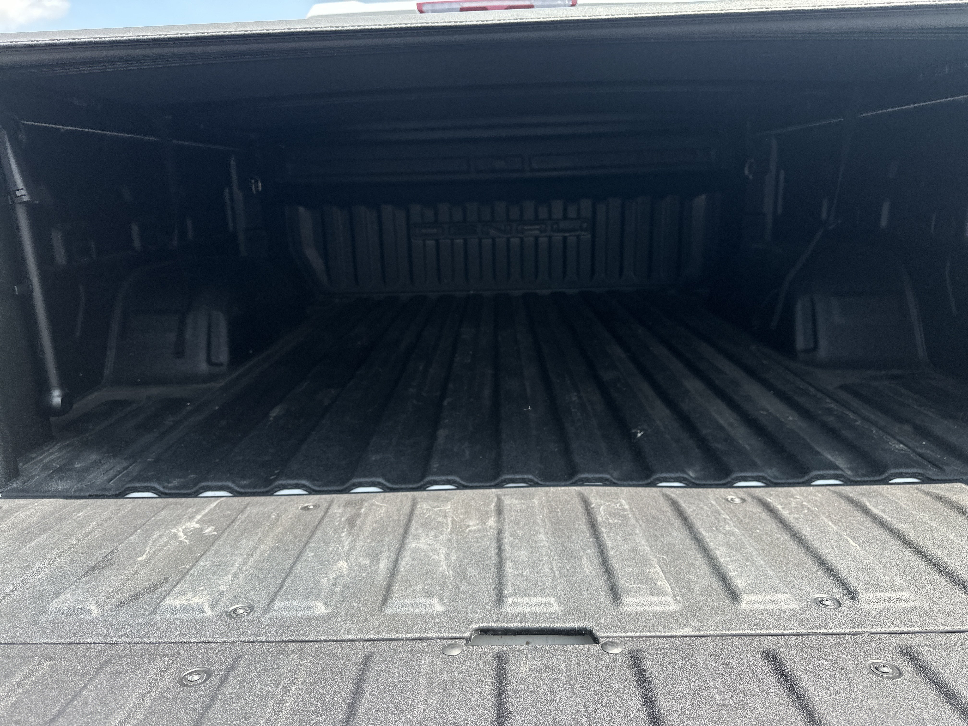 Used 2024 GMC Sierra 1500 Denali AWD/4WD image 5