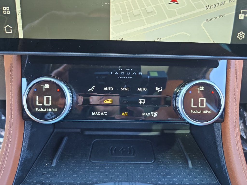 Certified 2025 Jaguar F-PACE R-Dynamic S AWD/4WD image 24