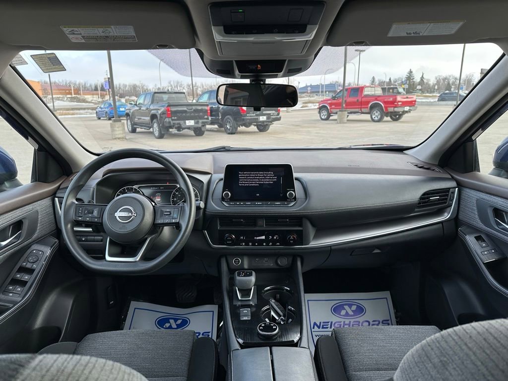 Used 2023 Nissan Rogue SV image 15