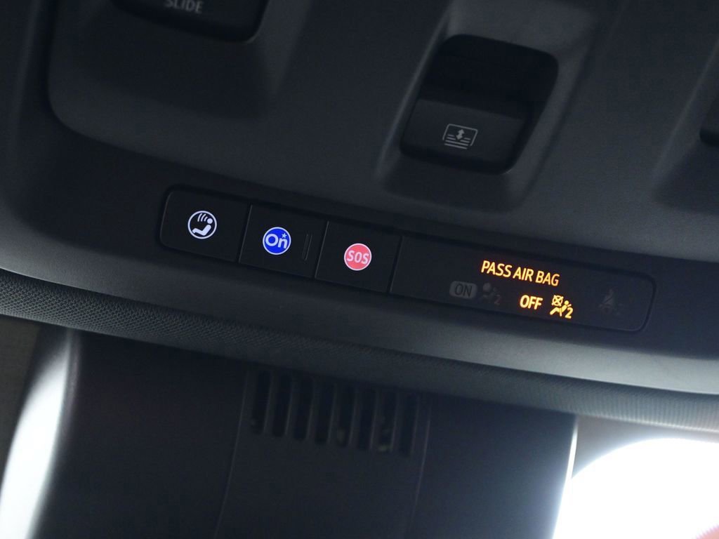 Used 2024 GMC Yukon XL AT4 w/ Technology Package image 35