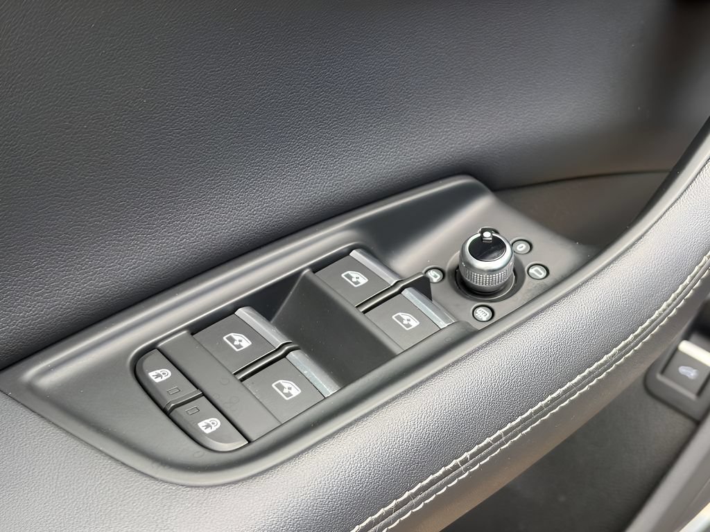 Used 2025 Audi Q7 3.0T Premium Plus AWD/4WD image 18