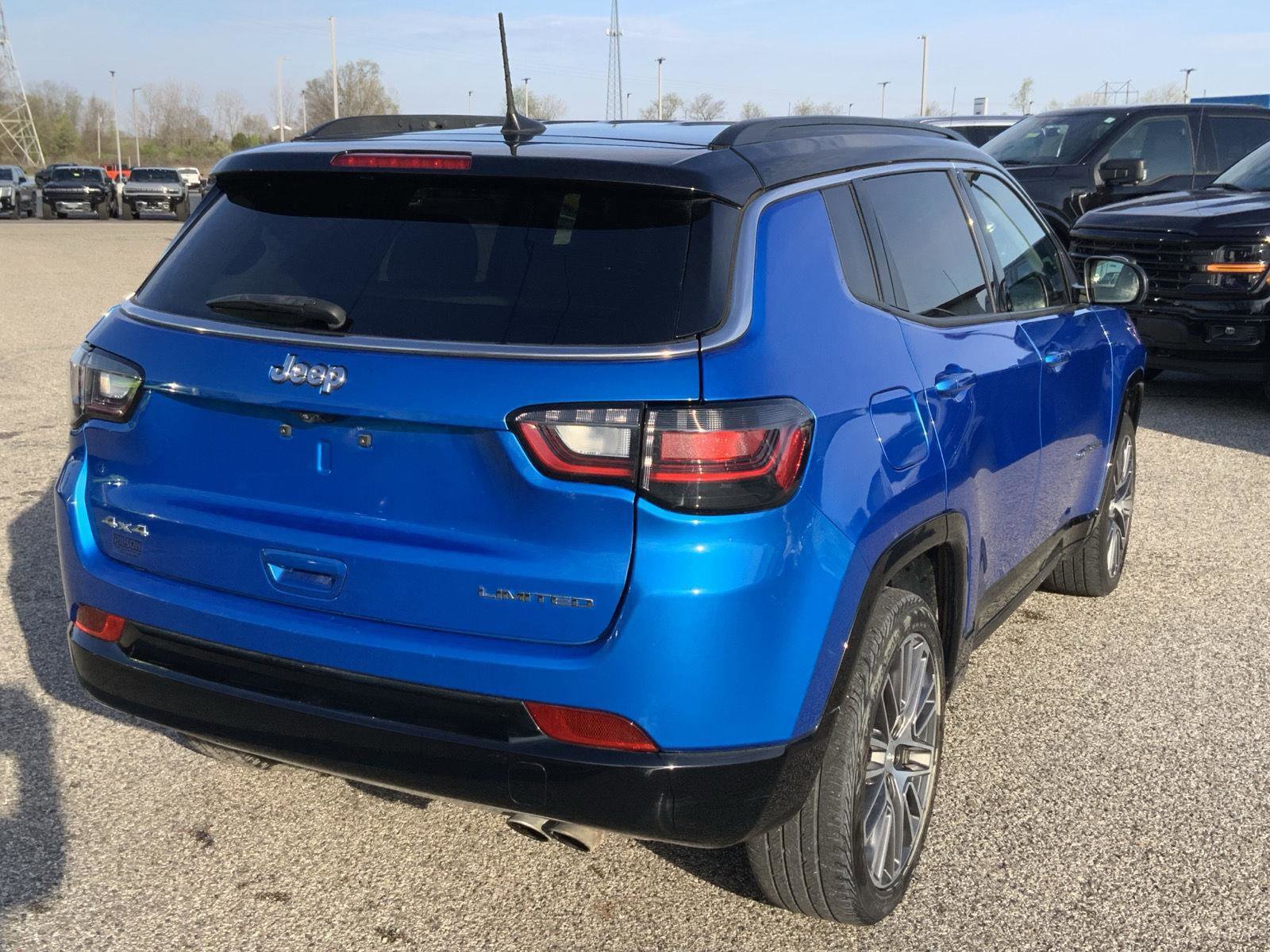 Used 2022 Jeep Compass Limited w/ Elite Group image 13