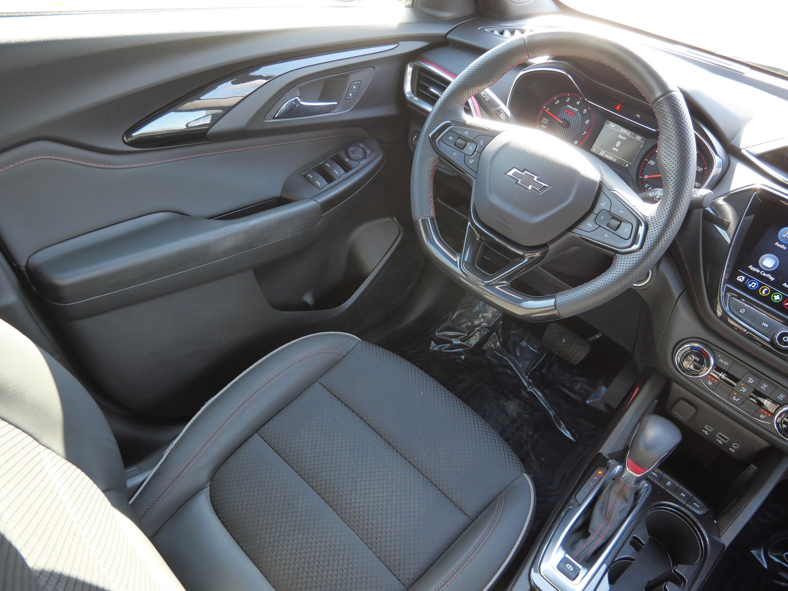 Used 2023 Chevrolet TrailBlazer RS w/ Convenience Package image 9