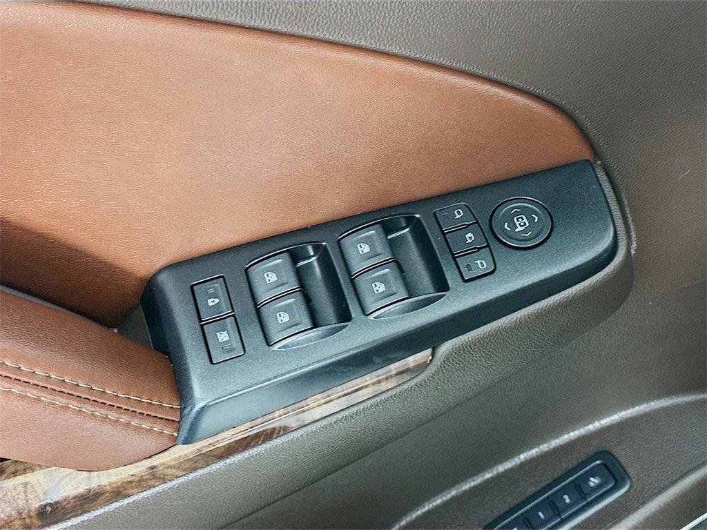 Used 2016 Chevrolet Suburban LTZ image 24