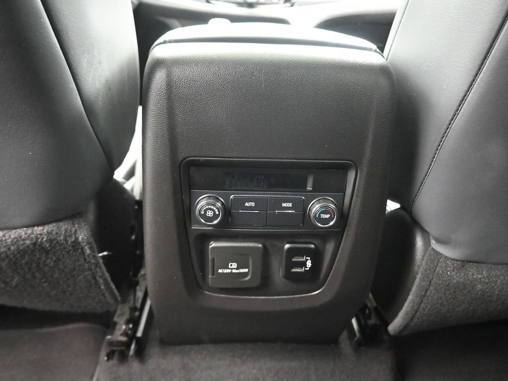 Used 2018 Buick Enclave Essence AWD/4WD image 34