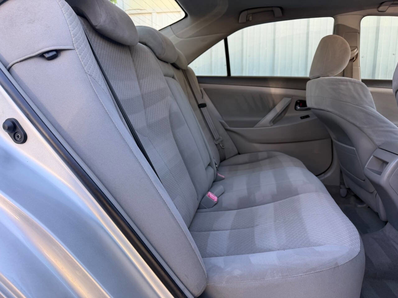 Used 2007 Toyota Camry LE FWD image 19