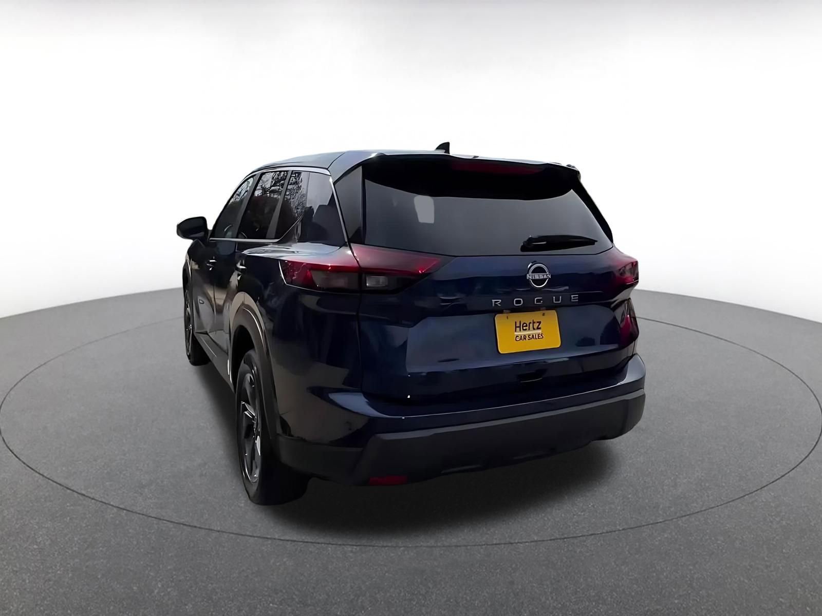 Used 2025 Nissan Rogue SV FWD image 11