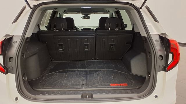 Used 2020 GMC Terrain SLE w/ Driver Convenience Package image 12