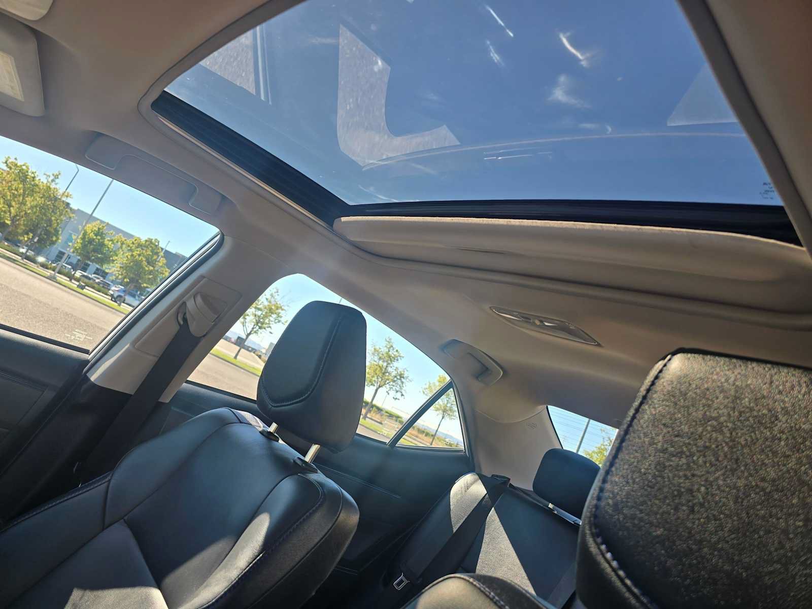 Used 2019 Toyota Corolla XSE FWD image 23