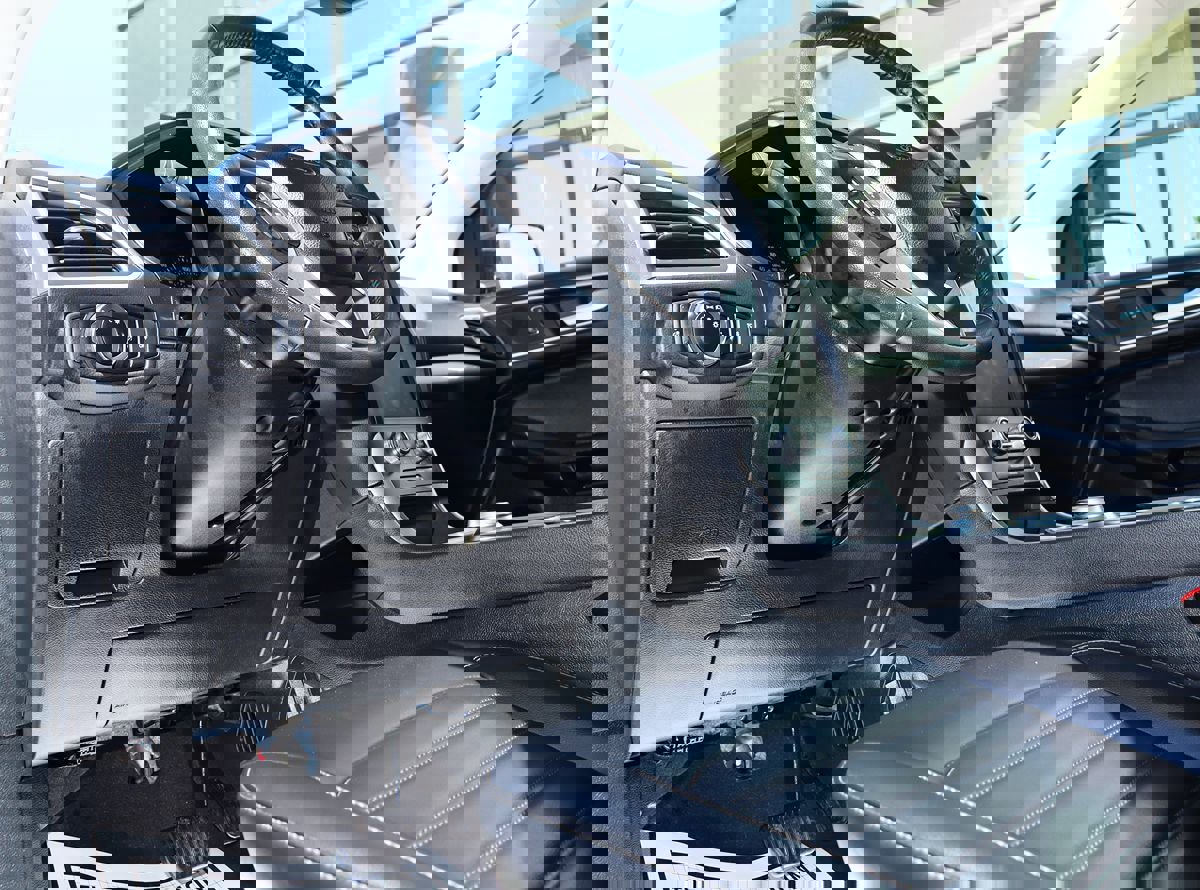 Used 2024 Ford Edge SEL image 41