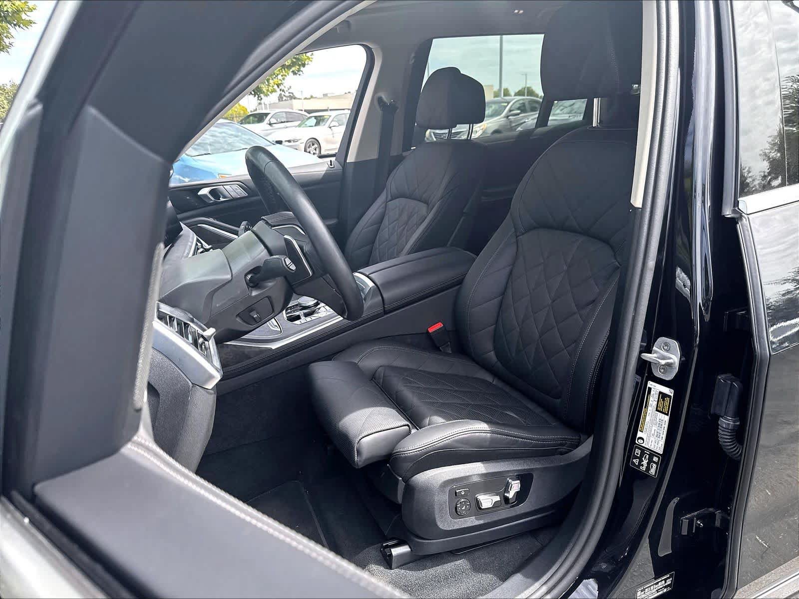 Used 2026 BMW X7 xDrive40i w/ Premium Package AWD/4WD image 21