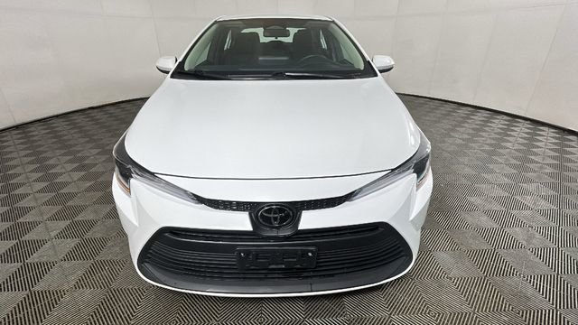 Used 2023 Toyota Corolla LE FWD image 8