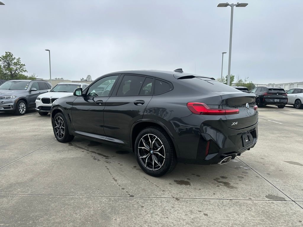 Certified 2025 BMW X4 xDrive30i image 5