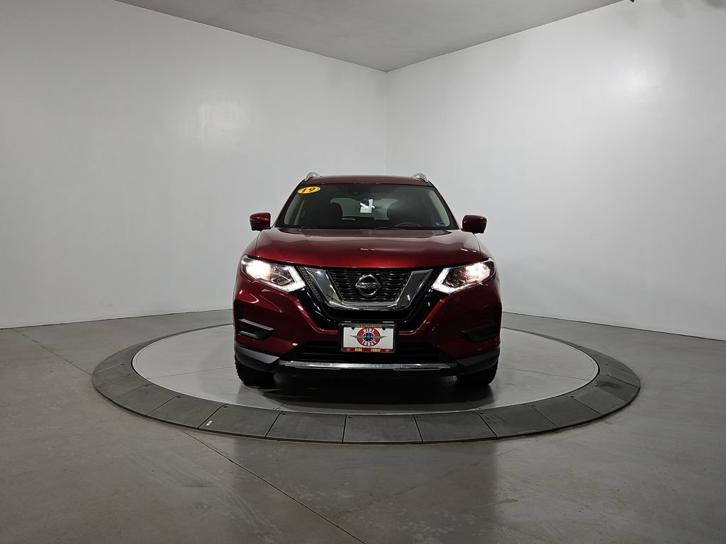 Used 2019 Nissan Rogue SV w/ Sun & Sound Touring Package AWD/4WD image 9