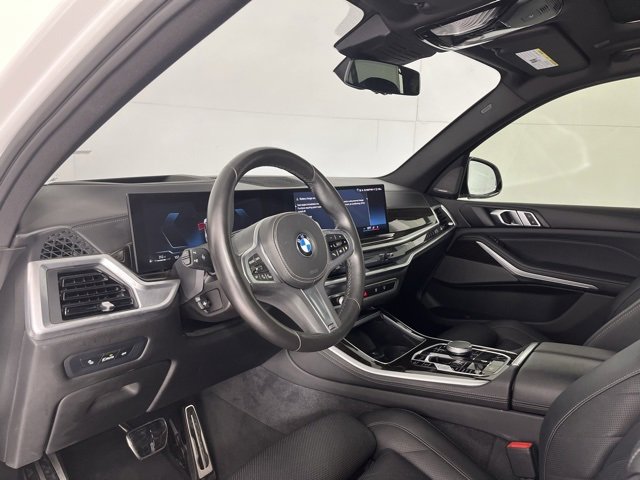 Used 2024 BMW X5 xDrive40i w/ M Sport Package image 9