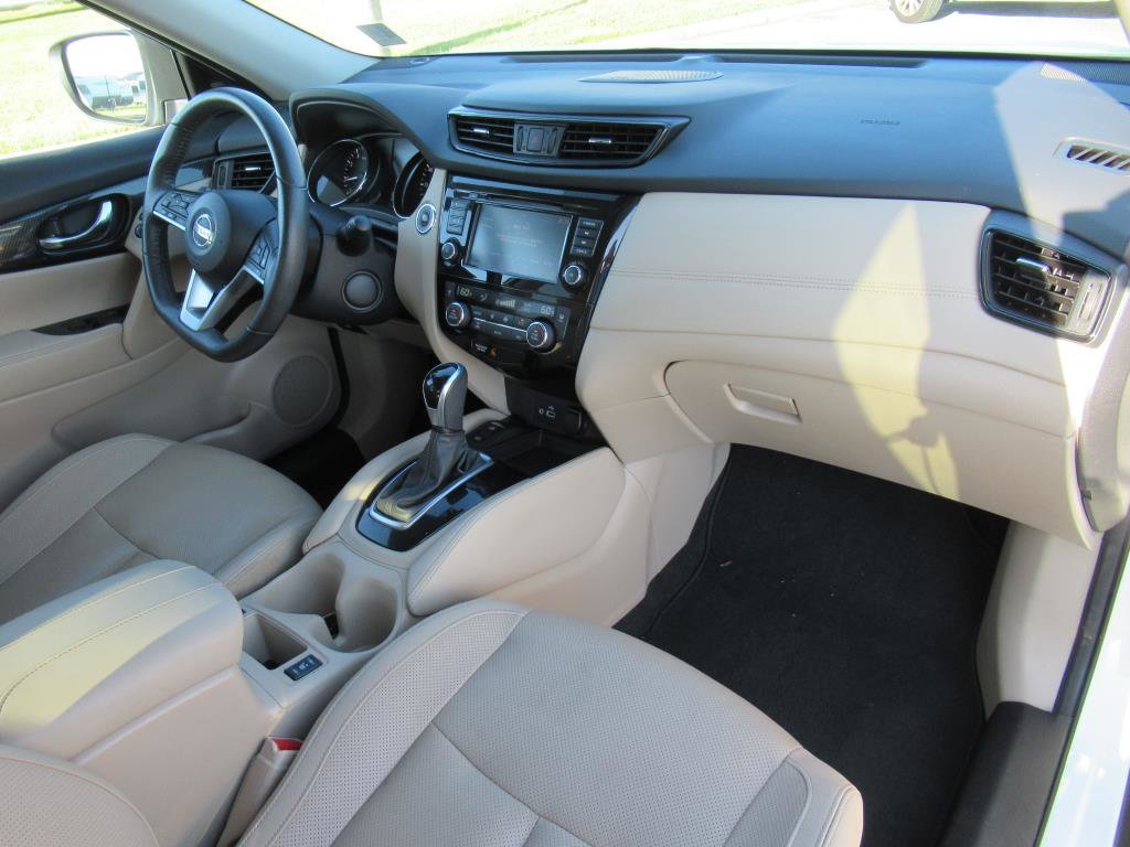 Used 2020 Nissan Rogue SL w/ Premium Package AWD/4WD image 11