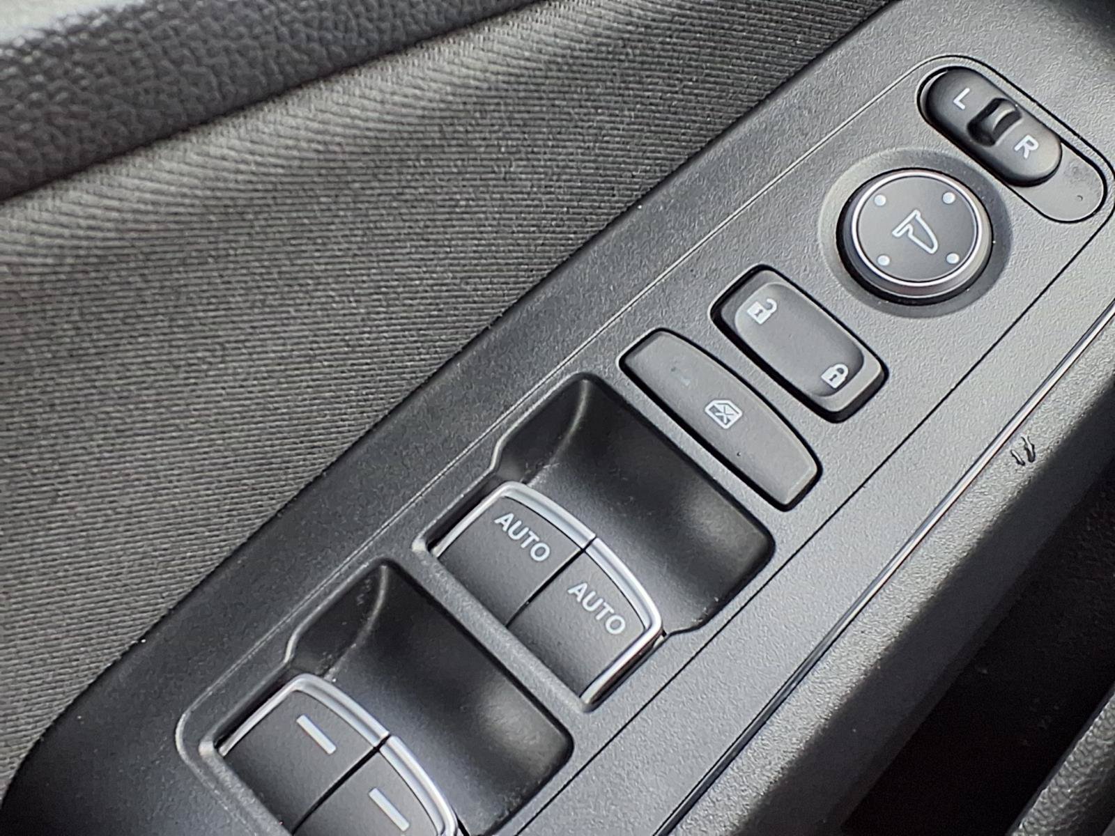 Used 2023 Honda Civic LX image 5